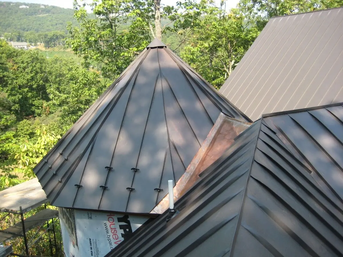 Professional Gutter Cleaning by Craftsman Roofing in Turtle Rock